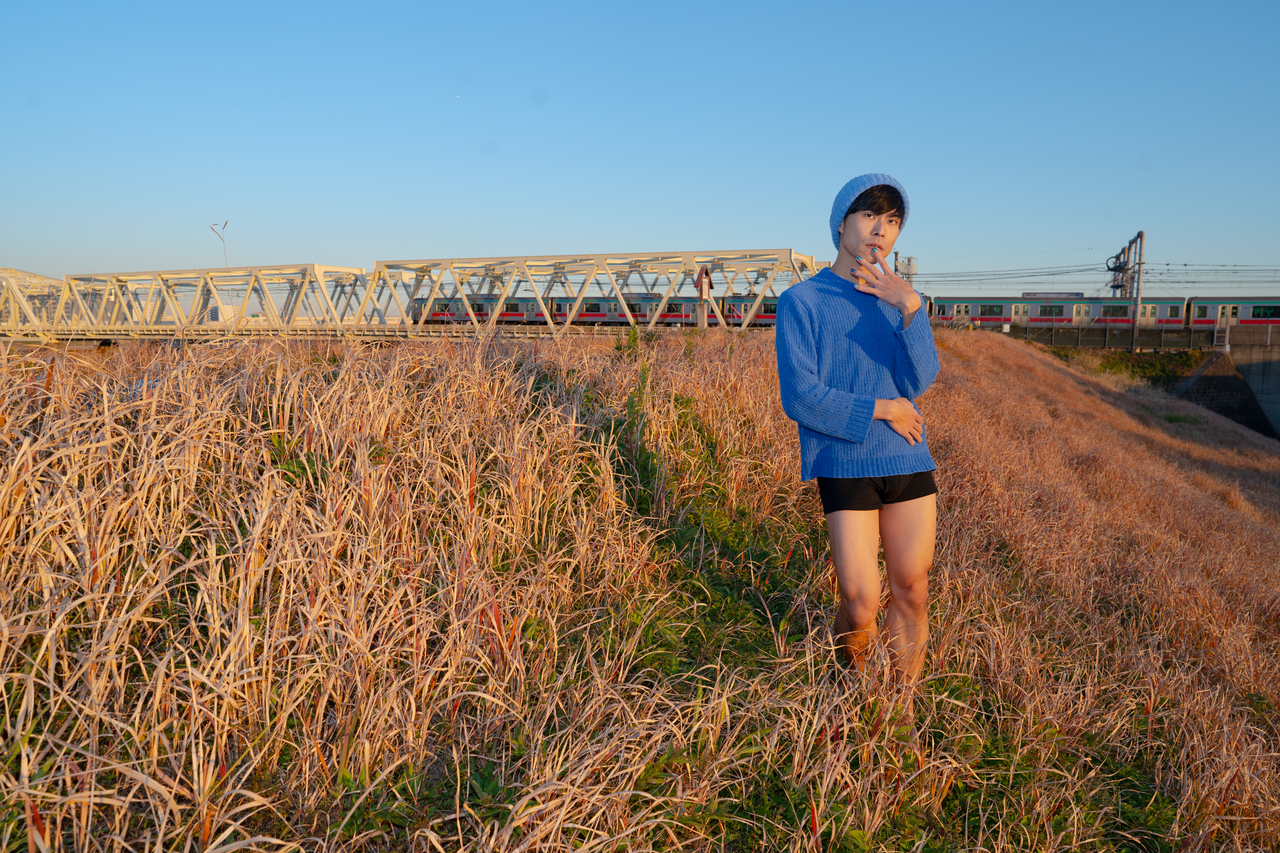 header image, naoto posing